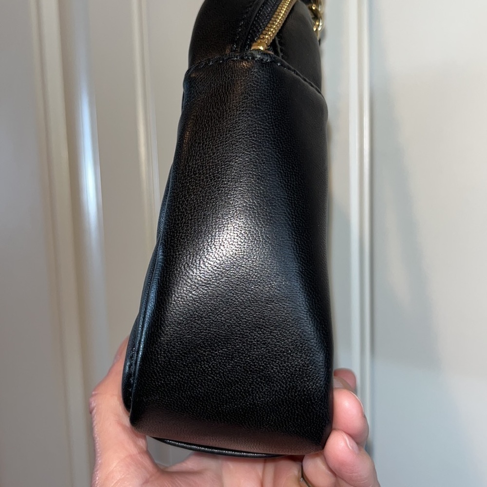 Talbots Classic classic black quilted leather adjustable chain strap purse - Picture 7 of 15